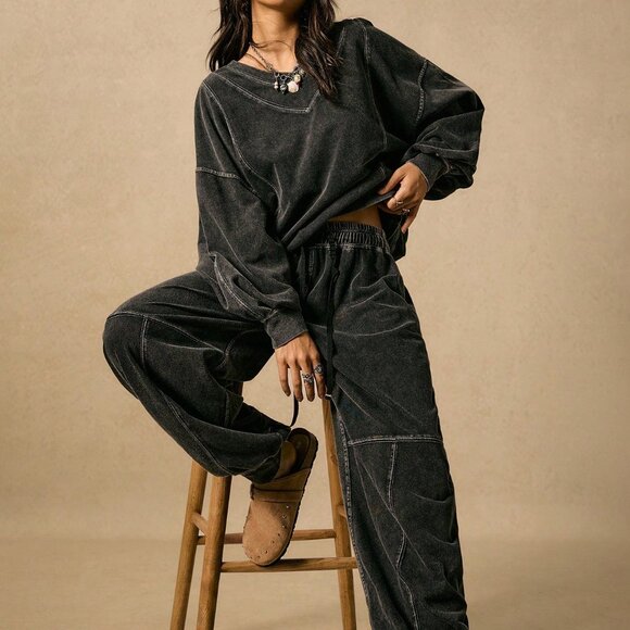 Casual Women's loose Trousers & Sweatshirt Two-Piece set - Picture 2 of 8